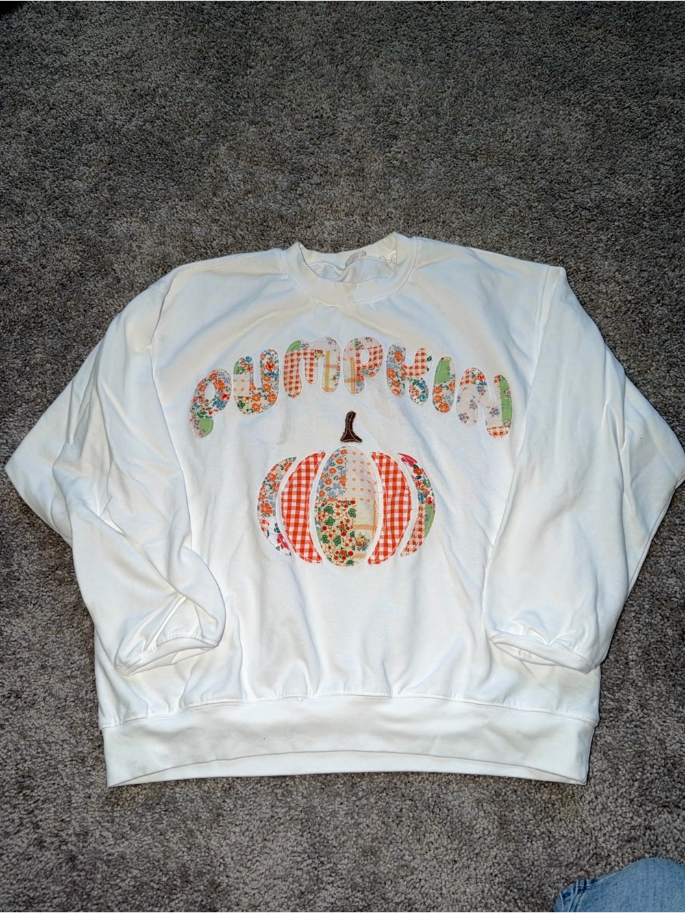 Main Strip White Pumpkin Appliqué Crewneck Sweatshirt
